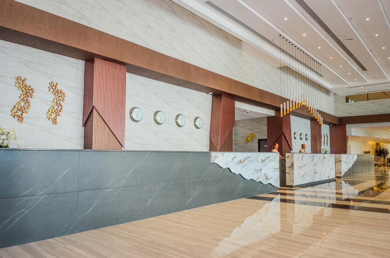 Vogo Grand Hotel Formerly Best Western Plus Hotel Dubai Academic City Exterior foto