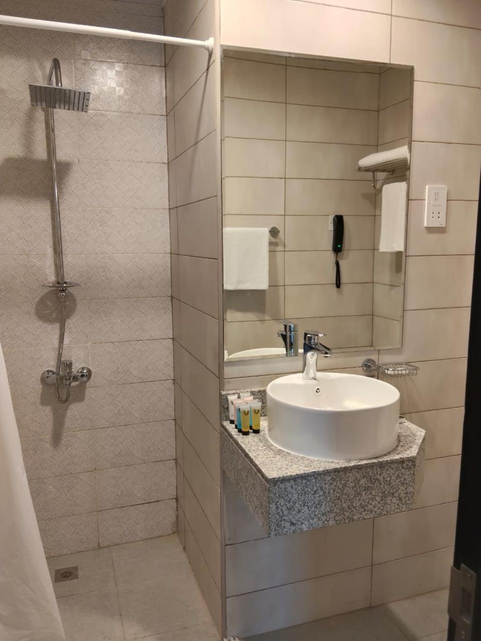 Vogo Grand Hotel Formerly Best Western Plus Hotel Dubai Academic City Habitación foto